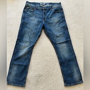 Wrangler Retro Slim Straight Denim Jeans Mens Size 38x32 NWOT